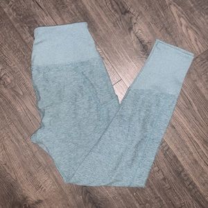 Blue yoga pants with pockets